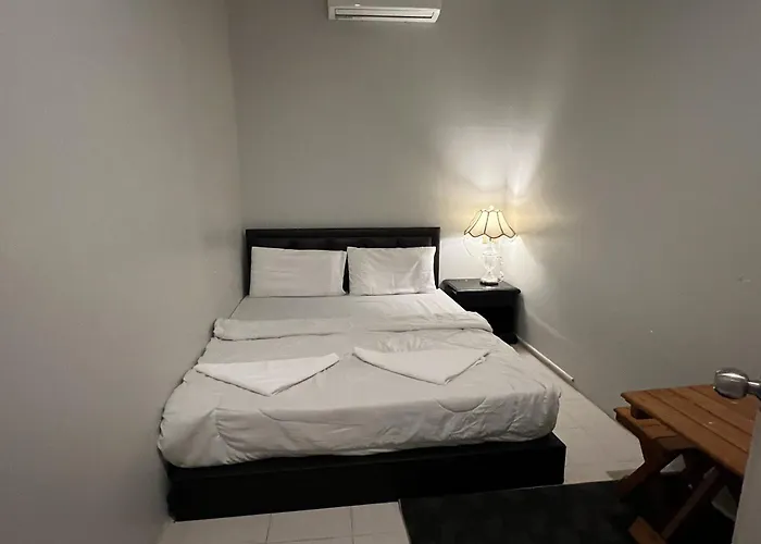 Hostel Orchid Near Bumrungrad Hospital And Nana Market *