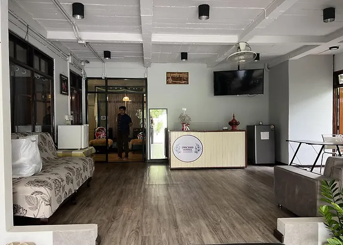 Hostel Orchid Near Bumrungrad Hospital And Nana Market *